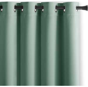 Světle zelený zatemňovací závěs 140x175 cm Eyelets – Restilo