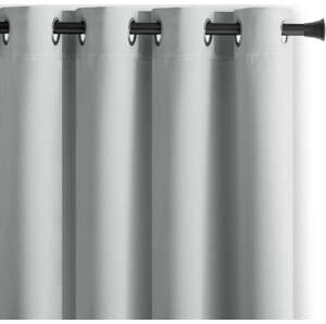 Světle šedý zatemňovací závěs 140x270 cm Eyelets – Restilo